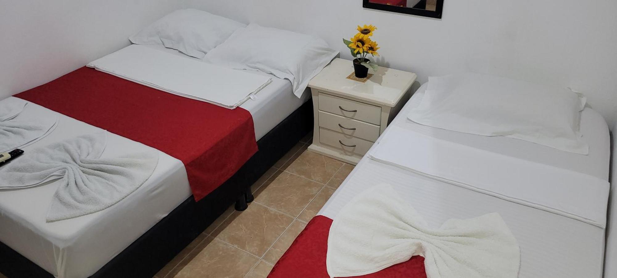 Hostal Villa Del Rio Las Brisas วิลญาเวียคา ภายนอก รูปภาพ