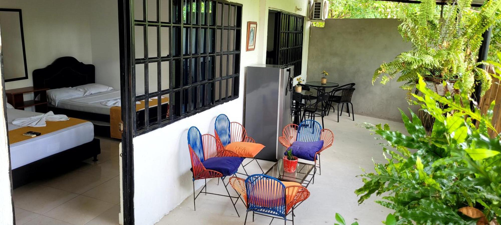 Hostal Villa Del Rio Las Brisas วิลญาเวียคา ภายนอก รูปภาพ