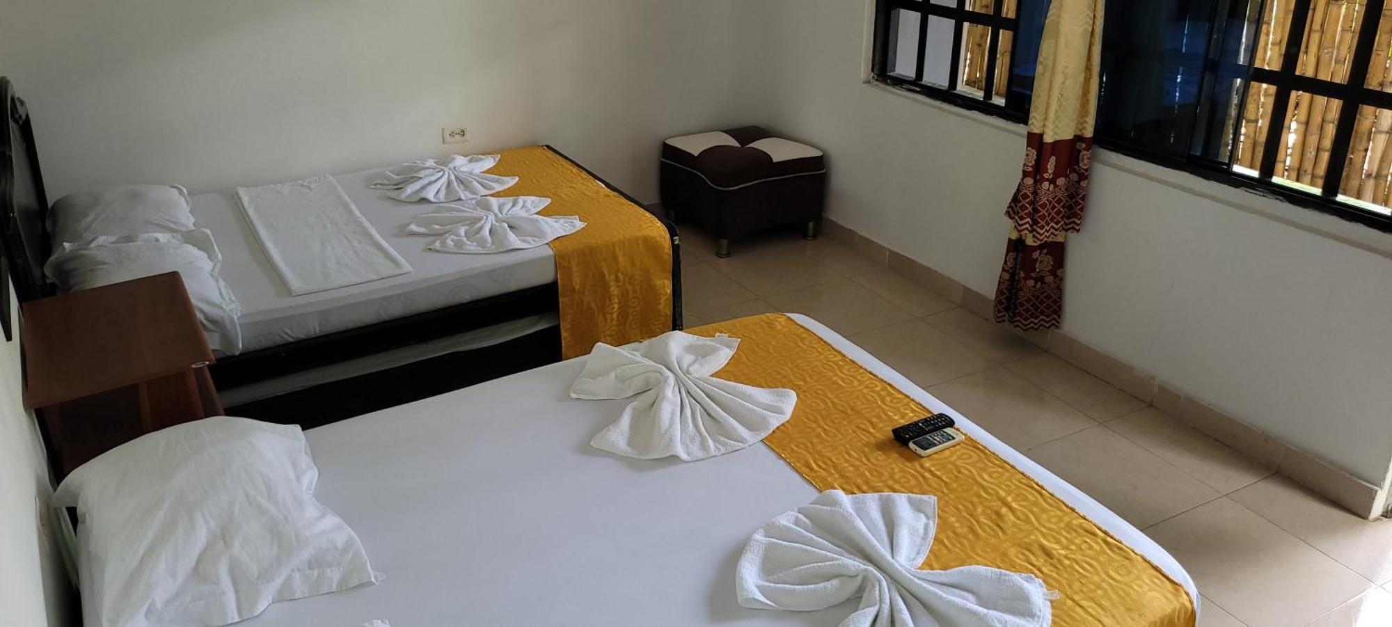 Hostal Villa Del Rio Las Brisas วิลญาเวียคา ภายนอก รูปภาพ
