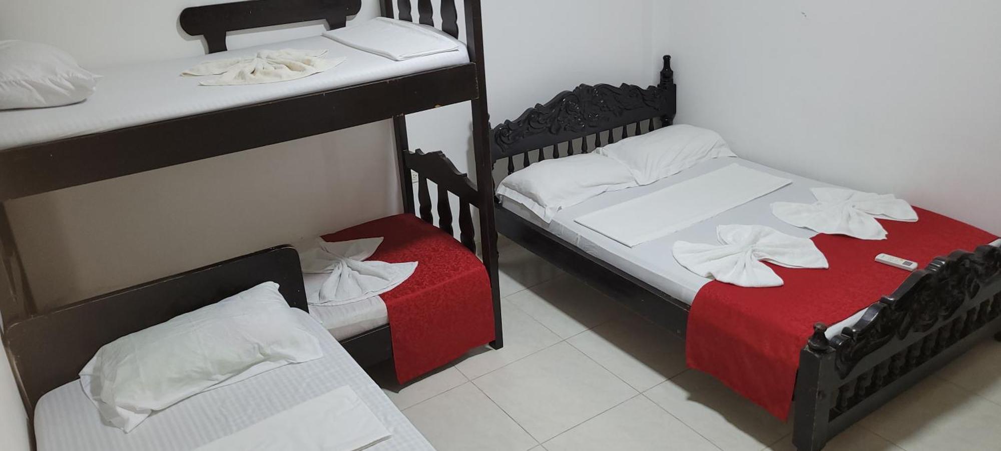 Hostal Villa Del Rio Las Brisas วิลญาเวียคา ภายนอก รูปภาพ